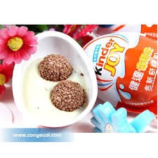 Trứng Sô cô la Kinder Joy (bé trai)