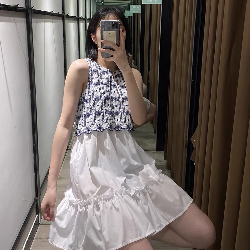 CÓ SẴN Váy sát nách vải thô thêu hoa