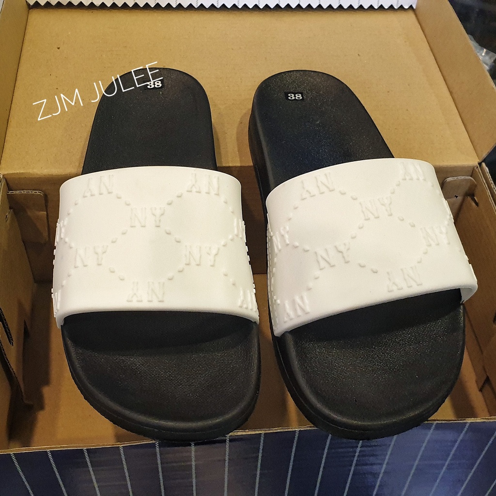 Dép bánh mì nữ LOGO-NY sang chảnh - dép nữ quai ngang dễ thương