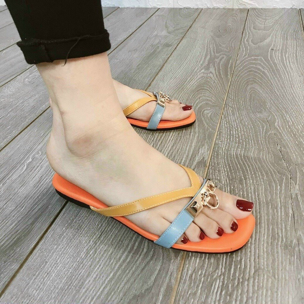 Dép Nữ Đế Bệt Mẫu Mã Tươi Trẻ Siêu Tiện Lợi Có 2 Màu Cam Và Đen Size 35 - 39