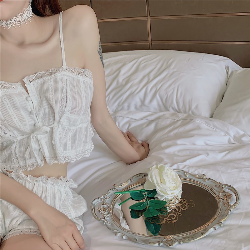 Bồ đồ ngủ áo 2 dây croptop ngắn trắng + quần short trắng gợi cảm ulzzang | BigBuy360 - bigbuy360.vn