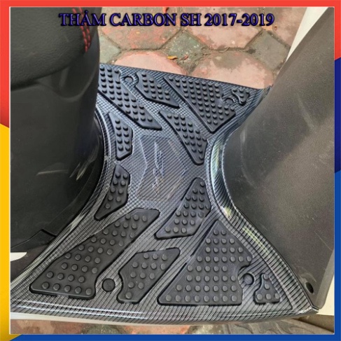 THẢM ĐỂ CHÂN CARBON XE SH 2017-2019 VIỆT NAM ( HÀNG ARTISTAR)