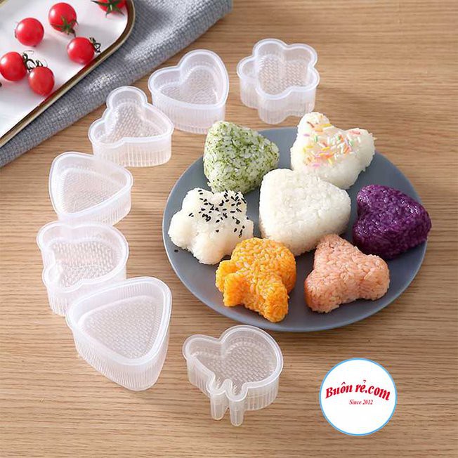 Set 7 khuôn cơm nắm bento KÈM THÌA tiện lợi – Khuôn cơm nhựa trong suốt an toàn sức khỏe 01471