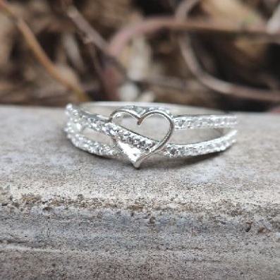 Nhẫn bạc Nhẫn tim nữ cách điệu bạc ta_van jw