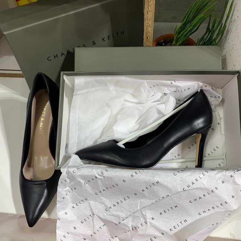 Giày gót nhọn ck