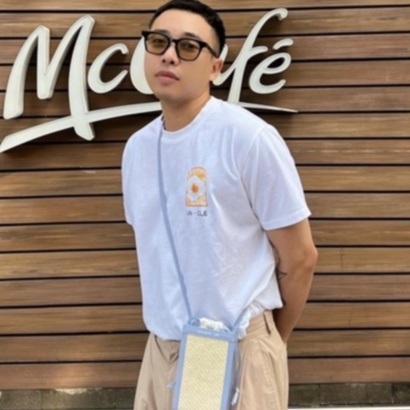 Áo phông ngắn tay dáng relax hoạ tiết UNCLÉ Toast