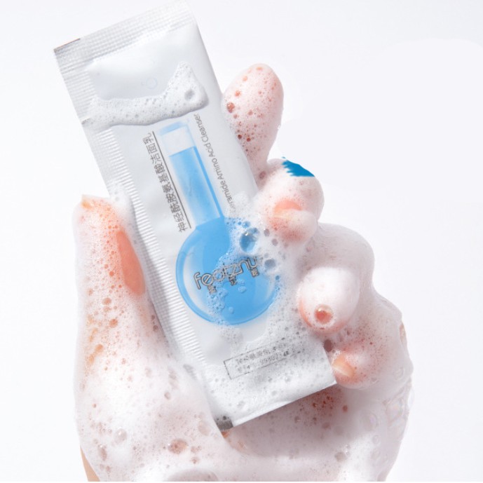 Sữa rửa mặt Feotznw Ceramide Amino Acid Cleanser dưỡng ẩm làm sạch lỗ chân lông 2.5ml