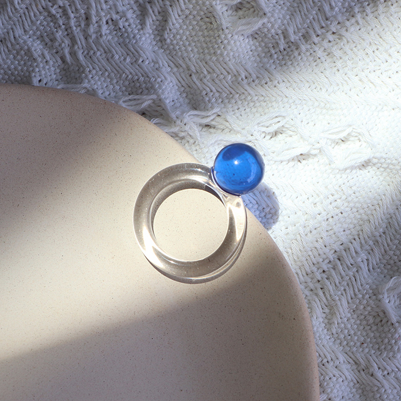 Nhẫn thủy tinh trong suốt dạng hình cầu nhiều màu sắc