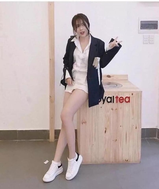 Giày thể thao mqueen vip trắng gót đen basic fullbox