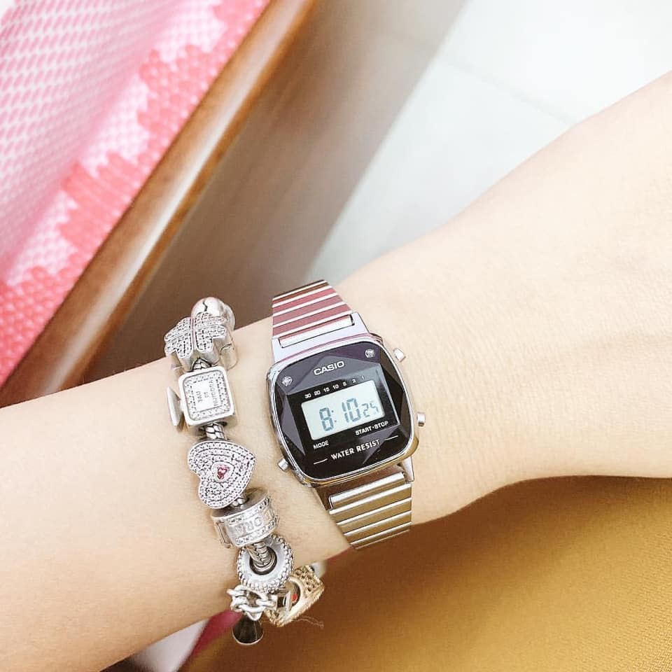 Đồng Hồ Nữ Đồng Hồ Casio LA670WAD-1DF Điện Tử - Dây Đeo Kim Loại - Mặt Vuông Đính Đá Kim Cương