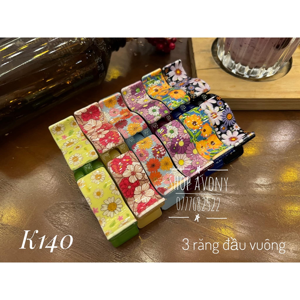 1 kẹp tóc càng cua, bấu tóc, cào tóc in hoa to cánh tròn Honey