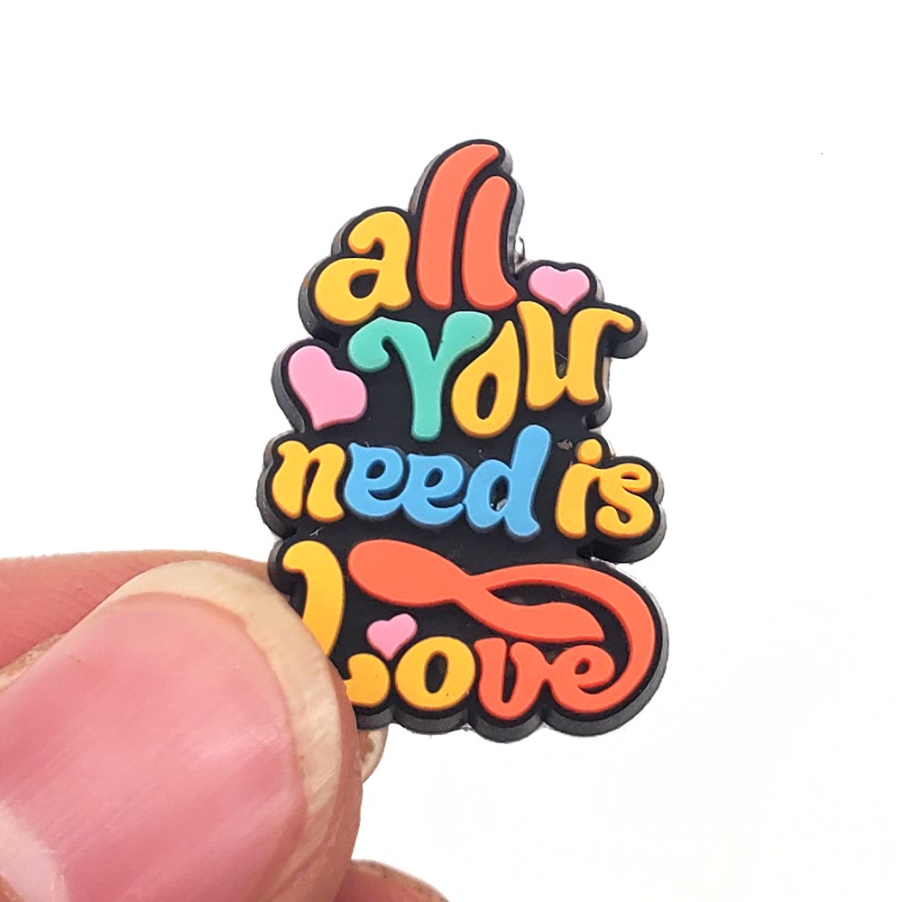 Cụm từ truyền cảm hứng Jibbitz chủ đề hoạt hình crocs DIY  Shoe Charms pvc accessories  Phụ kiện dép Với 1000 Mẫu Lựa Chọn Thích hợp làm quà tặng giày trẻ em