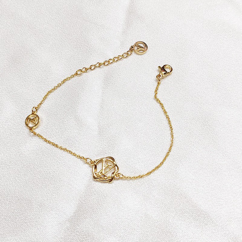 Lắc Tay Nữ Titan Ko Đen TT 3770