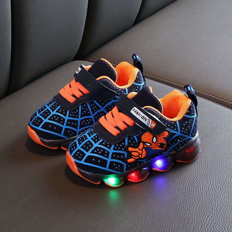 Giày Thể Thao Phối Lưới Thoáng Khí 19 Có Đèn LED Thiết Kế Hình Người Nhện Thời Trang Dành Cho Trẻ Nhỏ