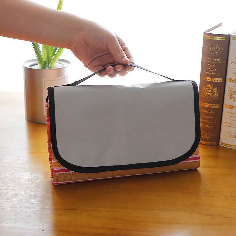 Thảm picnic cắm trại dã ngoại caro chống thấm gấp gọn tiện lợi mang đi [ có bảo hành] | BigBuy360 - bigbuy360.vn