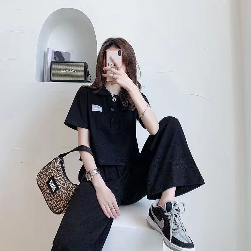 Bộ IELGY gồm áo cổ polo phối quần dài kiểu thể thao phong cách Hàn Quốc thời trang cho nữ