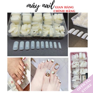 Móng úp chân Fom dài