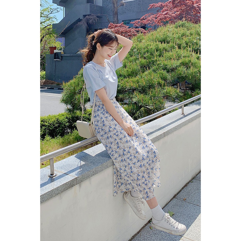 Chân váy midi dáng dài hoa nhí MORAN màu xanh trắng vintage điệu đà Hàn Quốc mùa hè | BigBuy360 - bigbuy360.vn