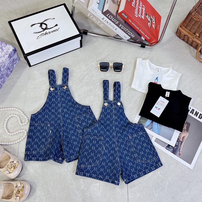 Set NY yếm bò + áo 3 lỗ cho bé gái