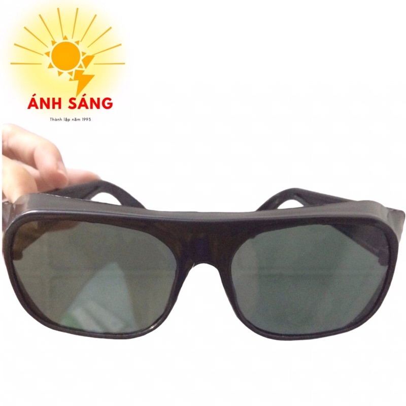Mắt kính chuyên dùng cho thợ hàn