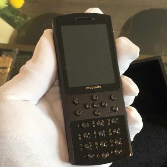 Vỏ Mobiado Clasic 712 Black
