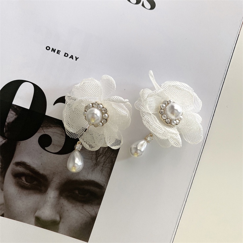 Bông Tai Hình Hoa Đính Ngọc Trai Giả Phong Cách Hong Kong Thời Trang Mùa Hè Cao Cấp Cho Nữ