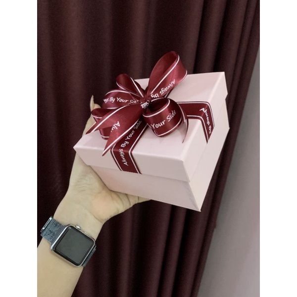 Hộp đựng son kem dài có hoa + nơ chữ siêu đẹp sỉ 0973163558.