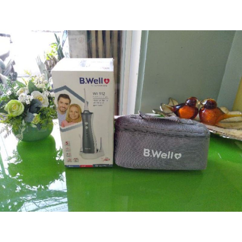 Máy tăm nước B.Well Swiss Wl -912( bảo hành 2 năm