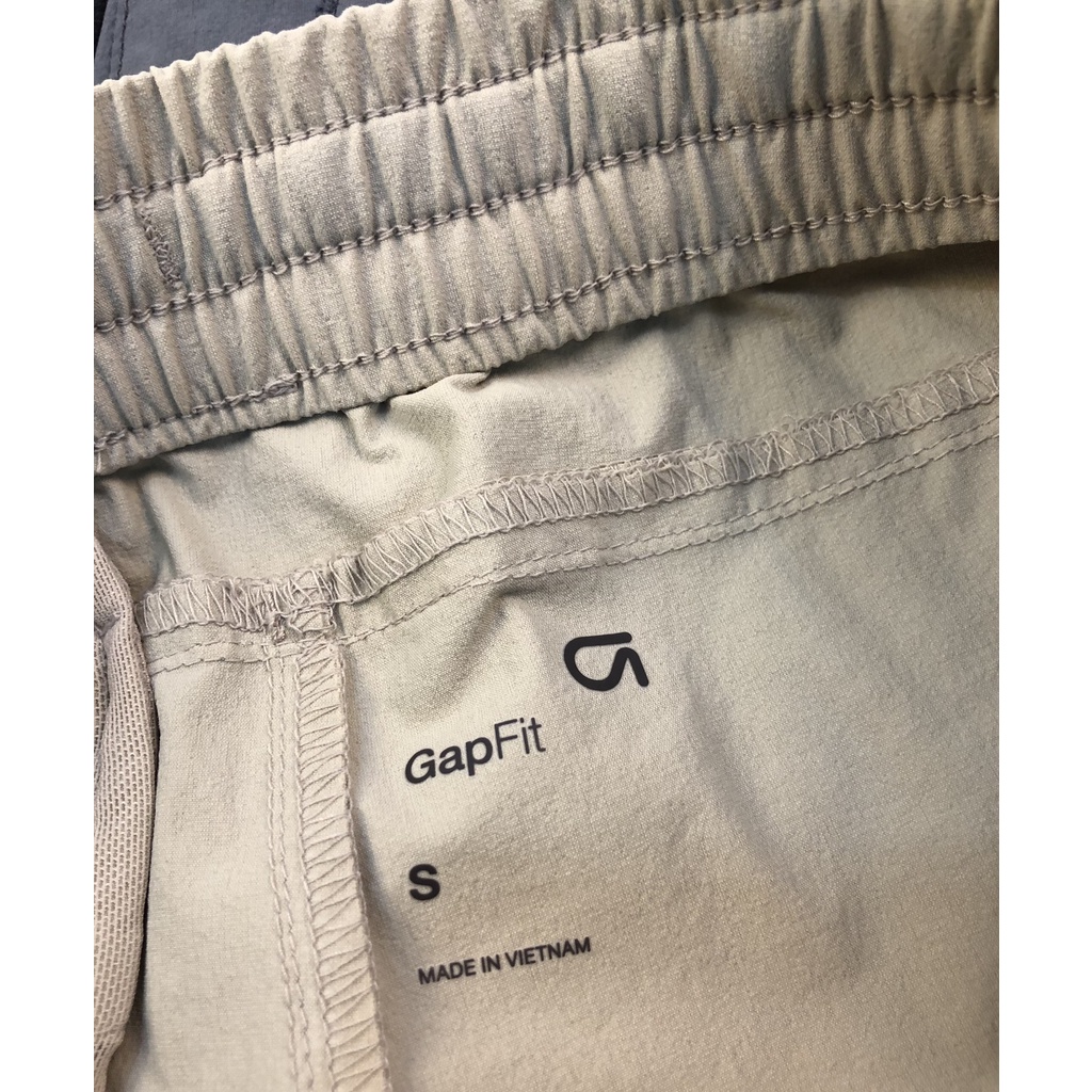 Quần short G.A.P fit everything
