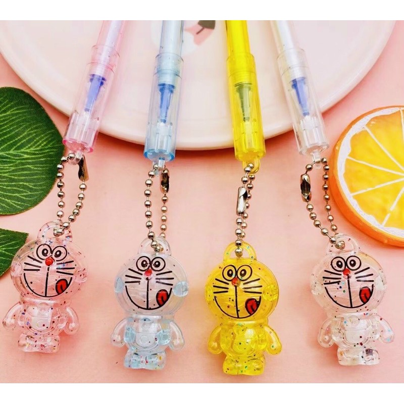 Bút bôi được mực xanh, tím