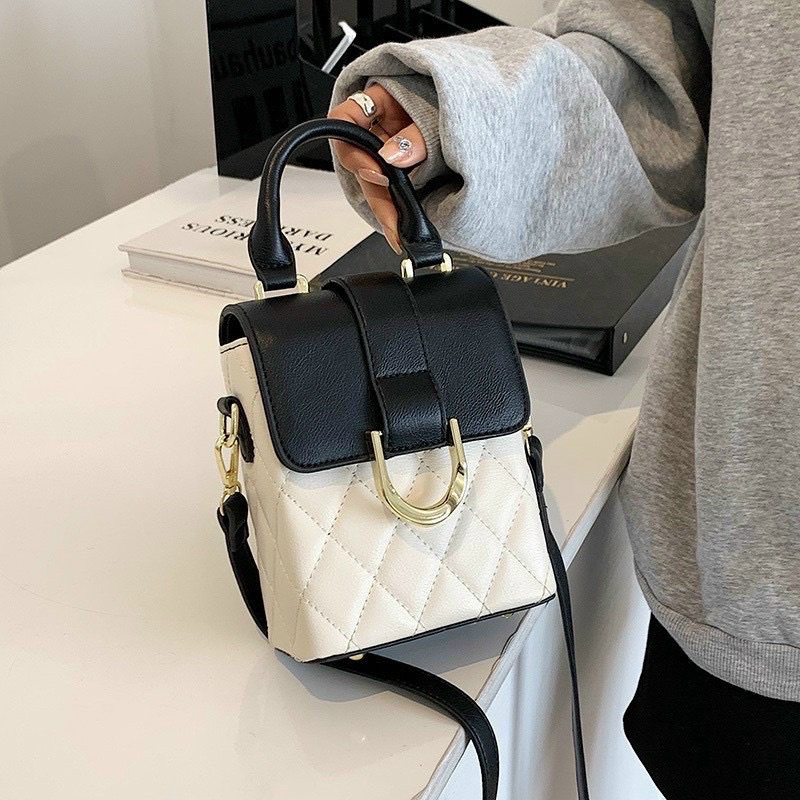 Túi đeo chéo,túi điện thoại dáng đứng có quai xách trần trám khoá móng ngựa phối màu siêu sang chảnh