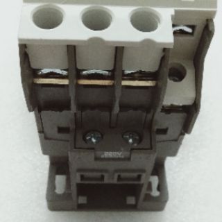 Khởi động từ - công tắc tơ MC-22b 220V