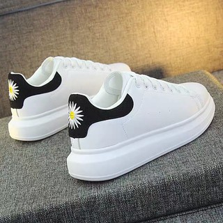 Giày Sneaker MC Queen Hoa Cúc Dây Lụa Cao Cấp Full Box Full Bill