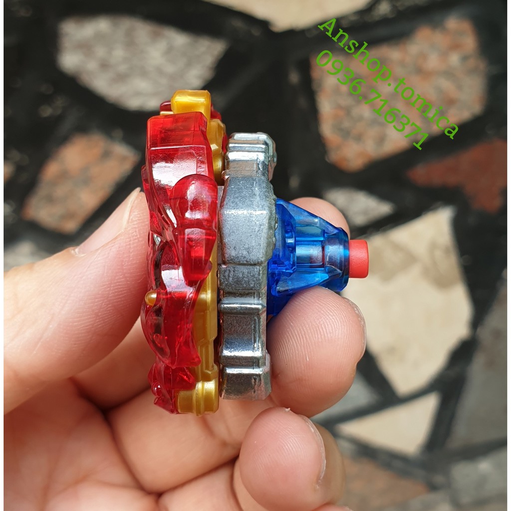 Con Quay Takaratomy Beyblade burst B23 màu đỏ, quay phải, không kèm phóng quay