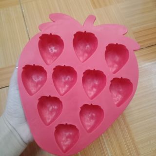 Dụng cụ ăn dặm cho bé huy ng trần