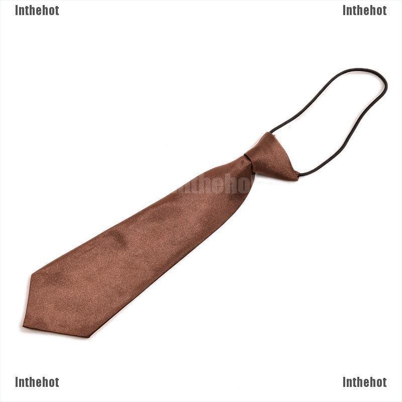 1 Bộ Cà Vạt Màu Cho 1 Bộ