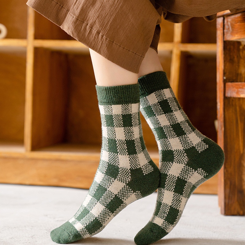 Đôi vớ cao qua mắt cá chân giữ ấm màu xanh bơ phong cách cổ điển cho nữ