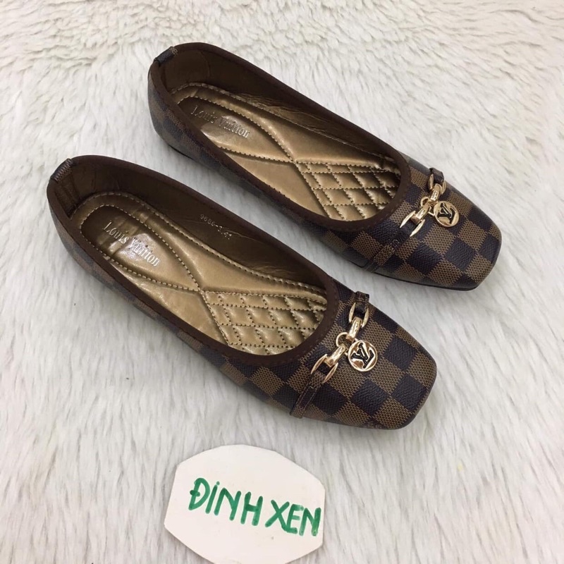 giày búp bê size 41,42 ( không sẵn, đặt hàng 2-3 tuần)