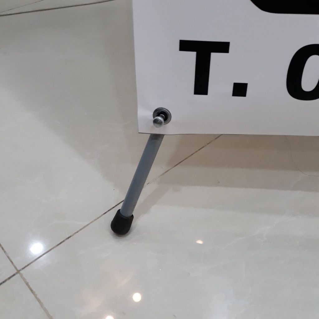 Standee X cường lực size 60*160cm