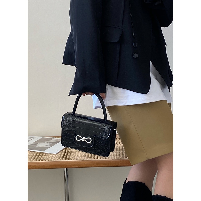 Túi Xách Nữ Mini Phối Dây Xích Kèm Quai Nơ WESTIE - A140.TXN