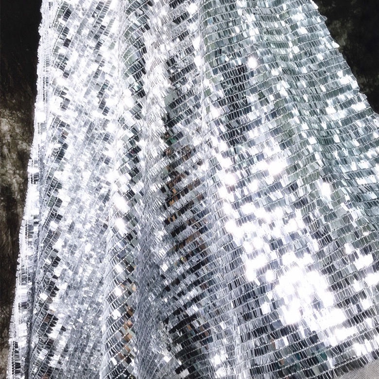 Vải Sequin Hình Chữ Nhật Dùng Để Biểu Diễn Hóa Trang