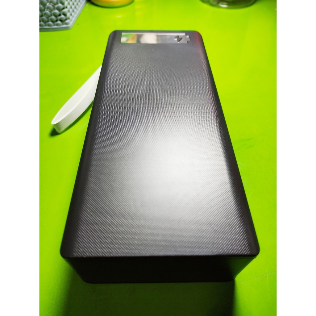 Box sạc dự phòng không pin 16 cell 18650 có lò xo cao cấp màu đen