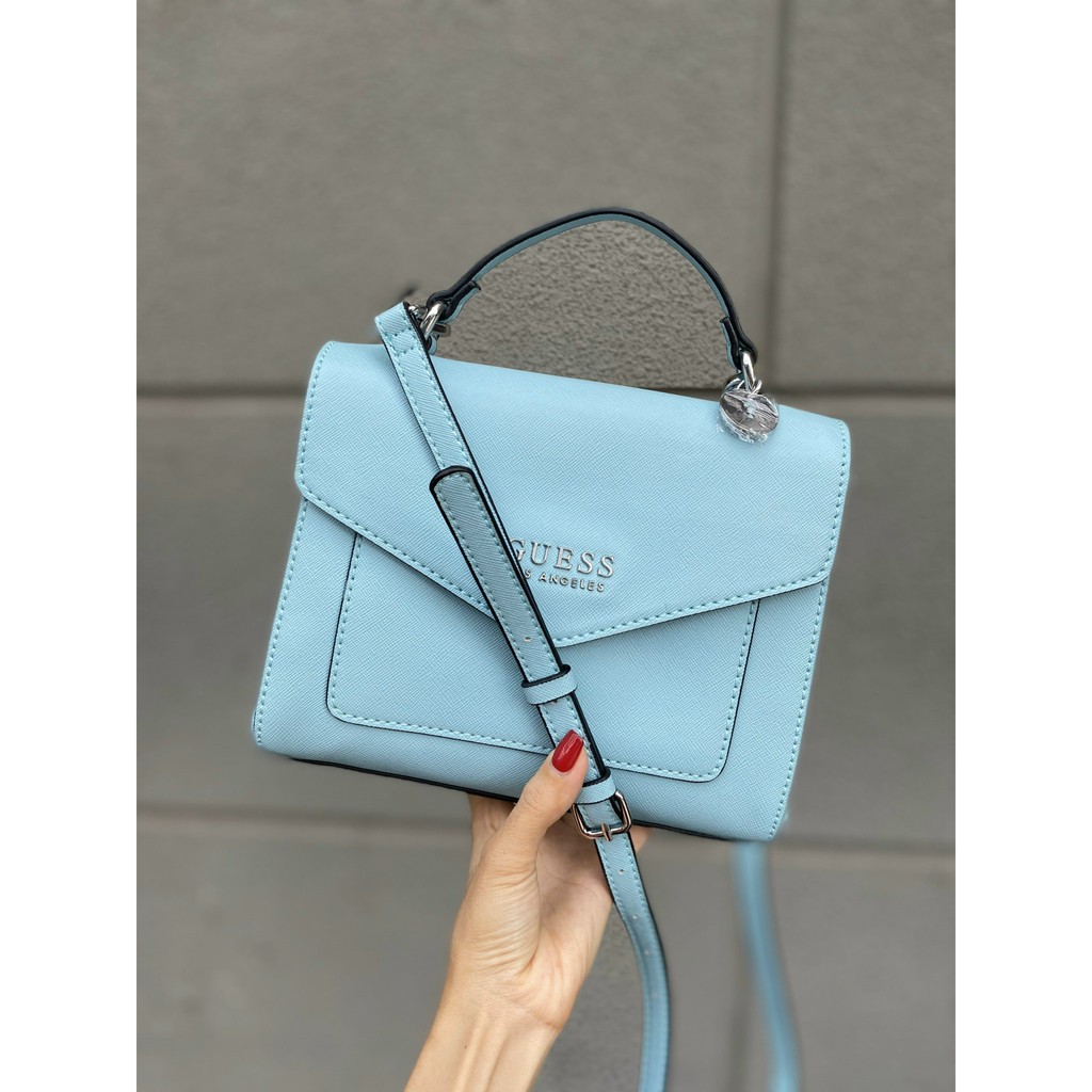 Túi xách nữ chính hãng Guess màu xanh mint  xinh lắm nhé chị em size 20x18cm