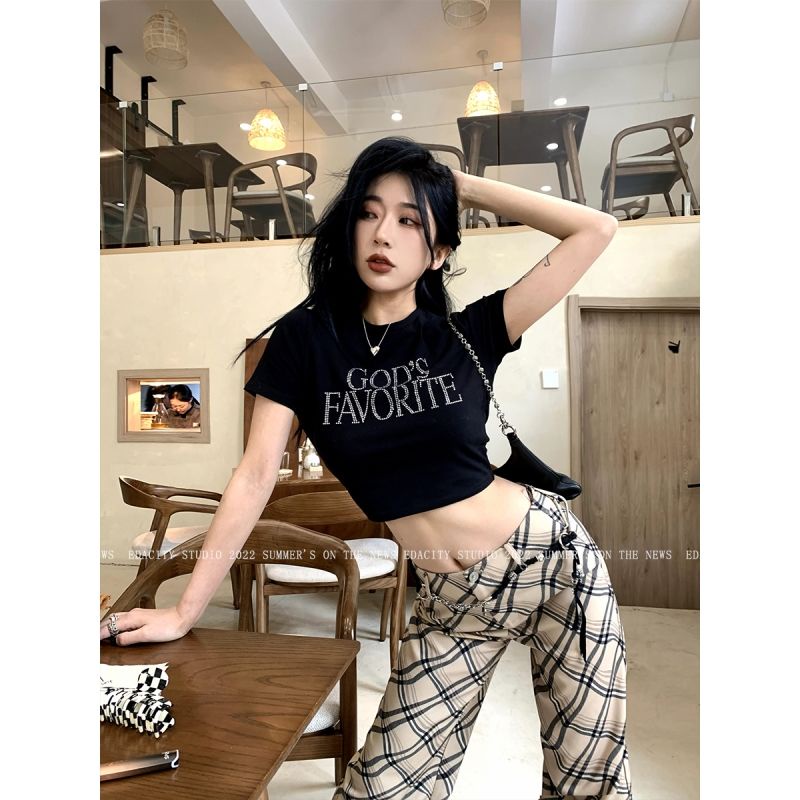 ▣Áo Thun Đen Tay Ngắn Dáng Ôm Đính Đá Phong Cách Âu Mỹ Dễ Phối Đồ