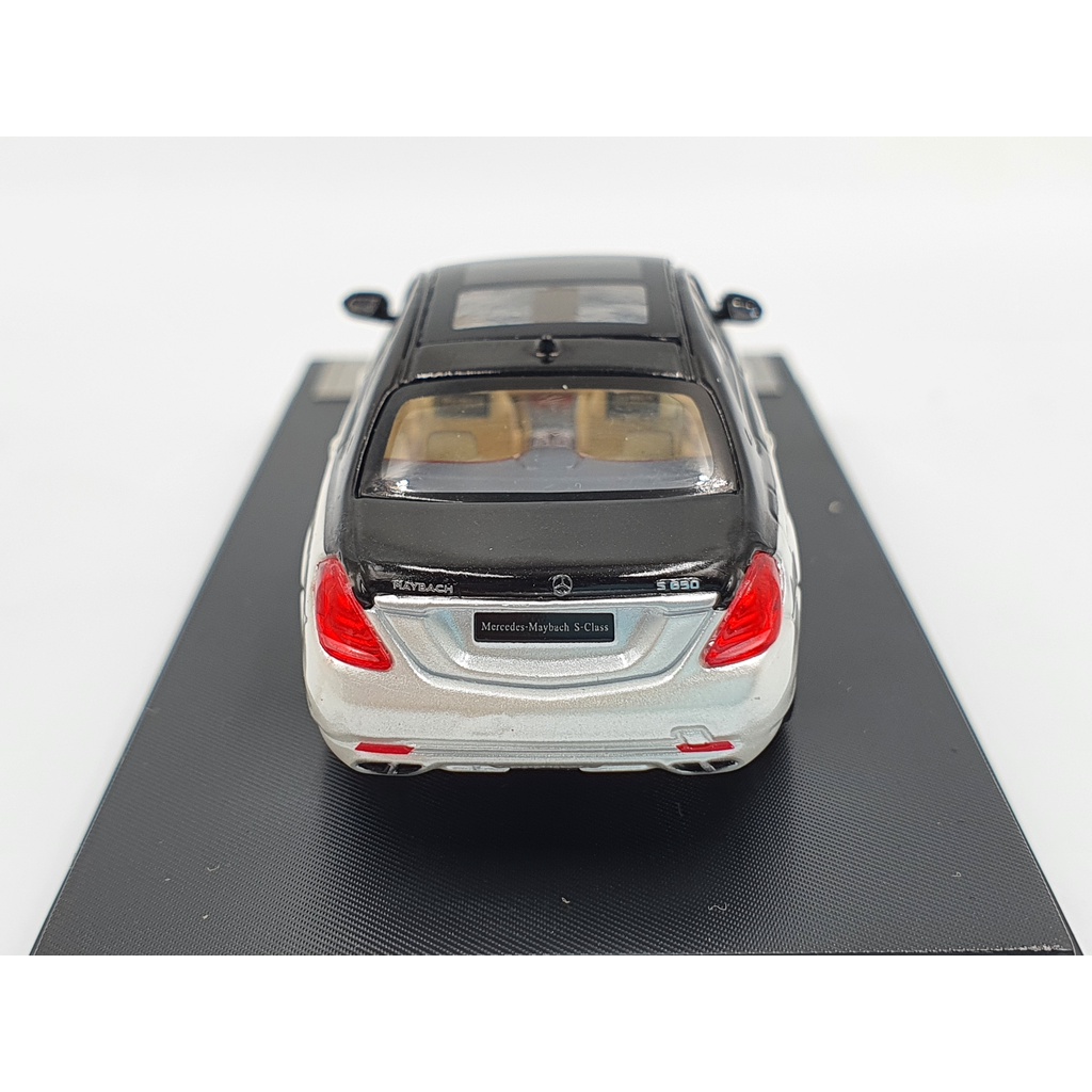 Xe Mô Hình Mercedes-Maybach S-Class 1:64 Master (Trắng Mui Đen)