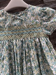 Đầm smock hoa xanh nhí