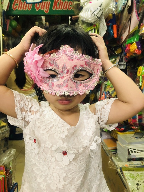 Mặt nạ hoá trang Beauty Flower