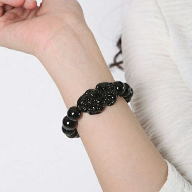 Vòng tay phong thủy mang lại may mắn