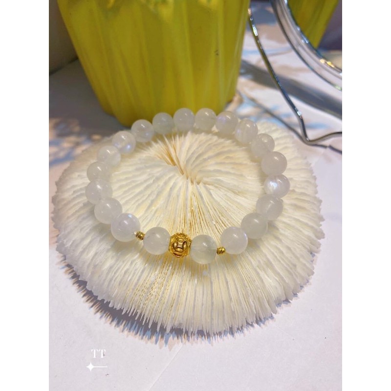 Vòng tay moon mix charm  10 và 24 có giấy của tiệm