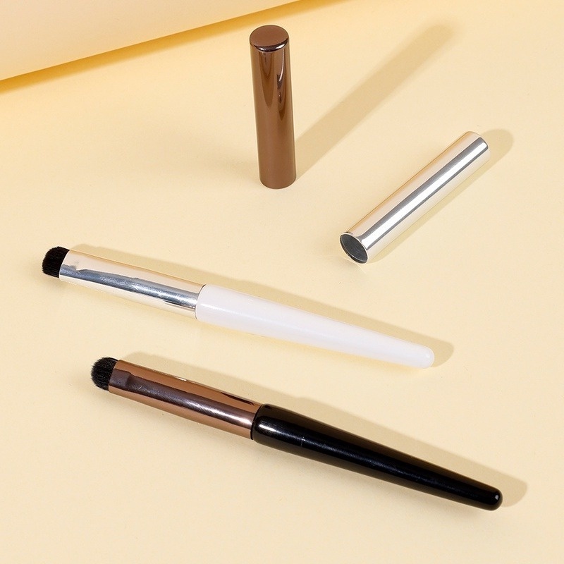 1 Cọ Trang Điểm Môi Đầu Tròn Lông Mềm Tự Nhiên Không Nhòe